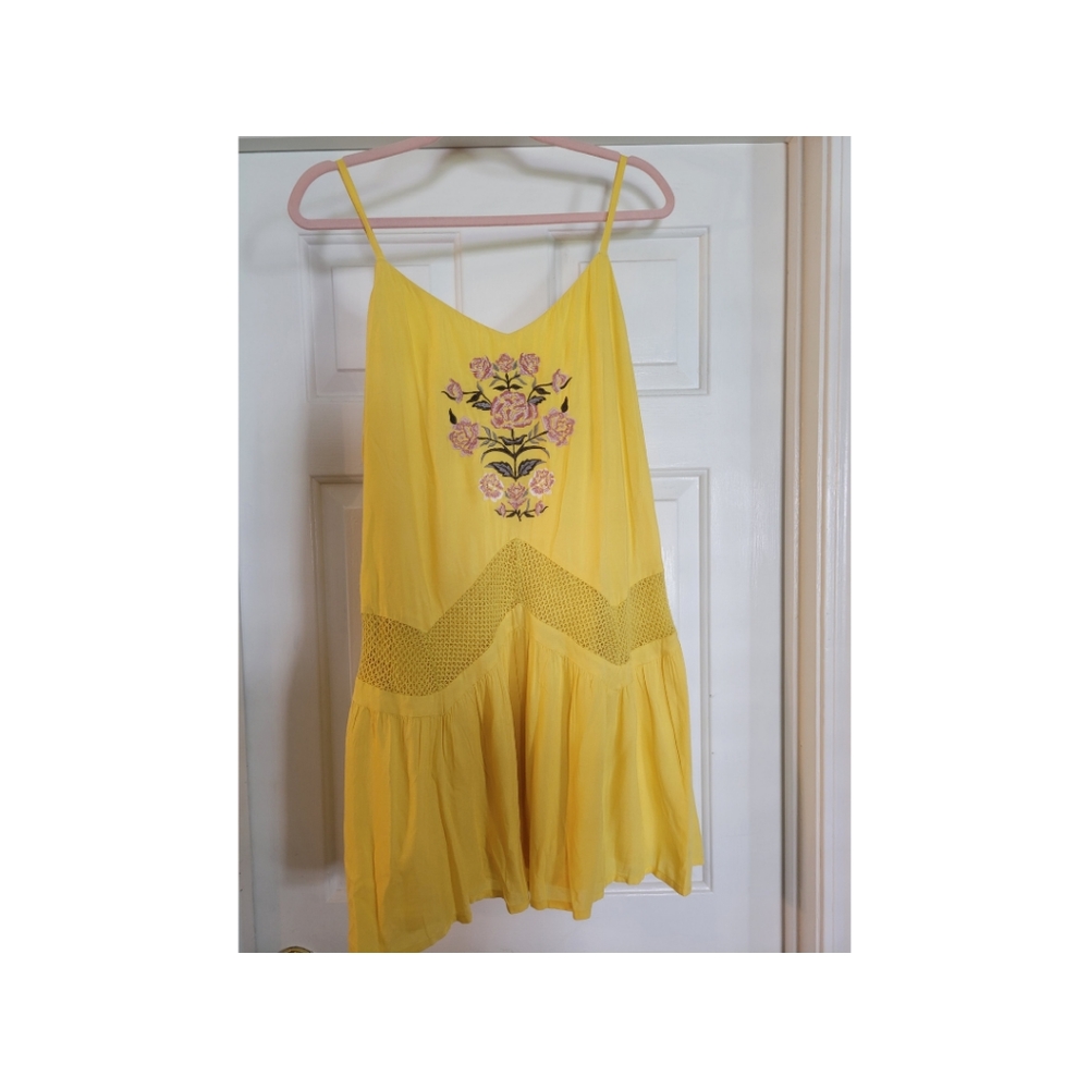 Wonderly Desert Dreamer Yellow Dress Size XL Floral Detail On Front